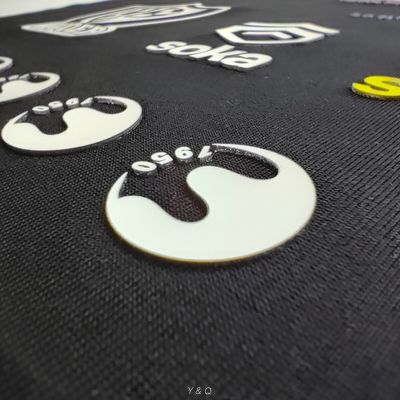 Matte Surface Silicone Heat Transfer Logo Flat Screen Printing Logo Customized