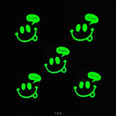 Custom Fluorescent Glow In The Dark Logo Heat Transfer Custom Labels For Clothings